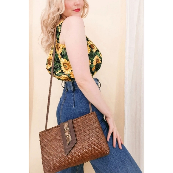 Vintage Sunflower Handmade Crop Top / Cropped Top Made from 90s Vintage Fabric - Picture 8 of 12